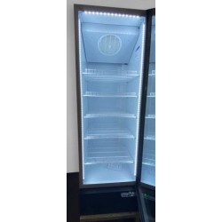 Холодильный шкаф UBC MEDIUM Full Door Холодильный шкаф UBC MEDIUM Full Door